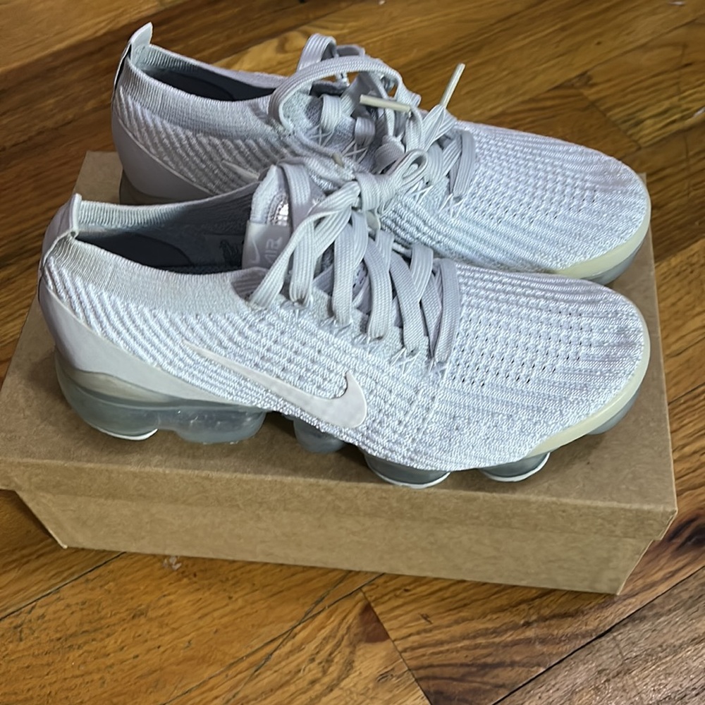 Nike Vapormax - US 6.5 - White (BRAND NEW)